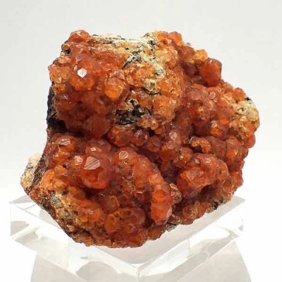  Granate var. Espesartina